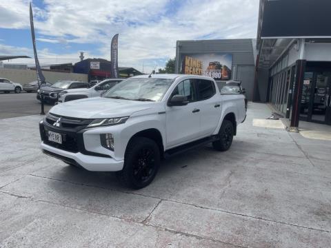 2020 Mitsubishi Triton - Thumbnail