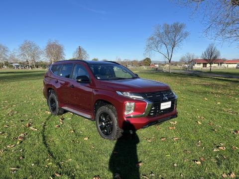 2024 Mitsubishi Pajero Sport - Thumbnail