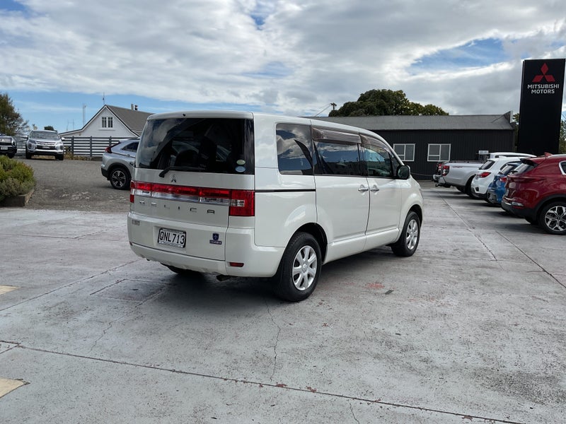 2008 Mitsubishi Delica